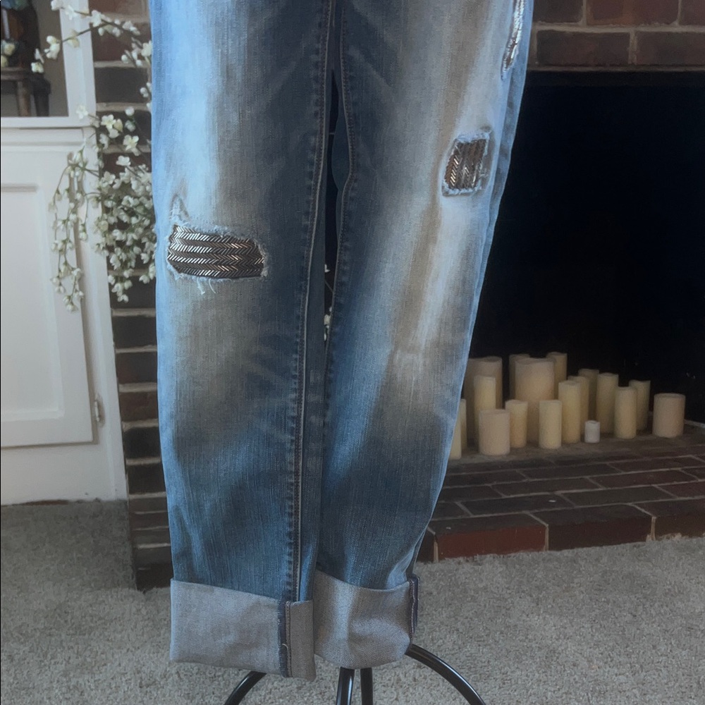 White House Black Market “The Slim” Distressed Boyfriend Jeans | Size 6/8 - Picture 11 of 11